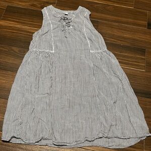 Old Navy Dress White with‎ Blue Stripes White Crochet Detail Large Sleeveless